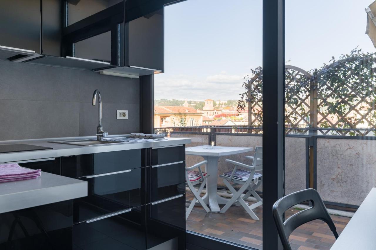 Central Apartment Behind The Arena Verona Exterior photo