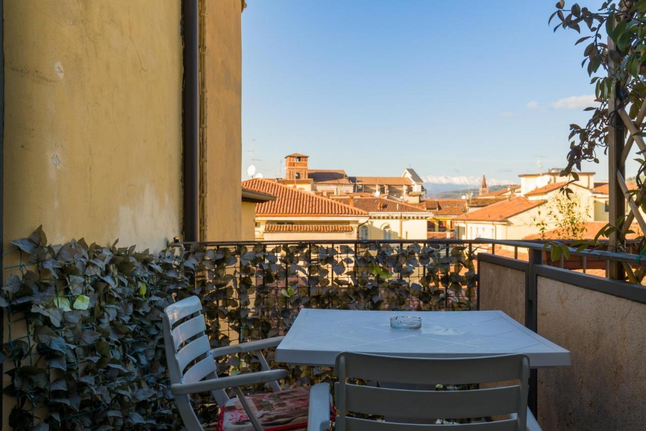 Central Apartment Behind The Arena Verona Exterior photo